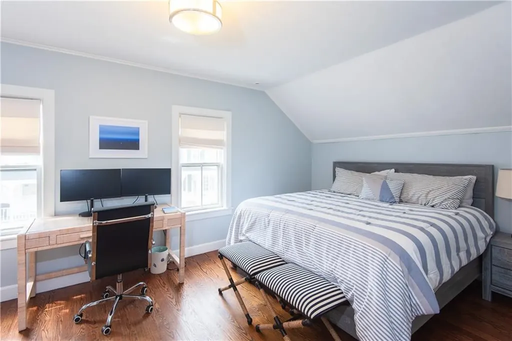 32 Hammond Street Newport RI 02840