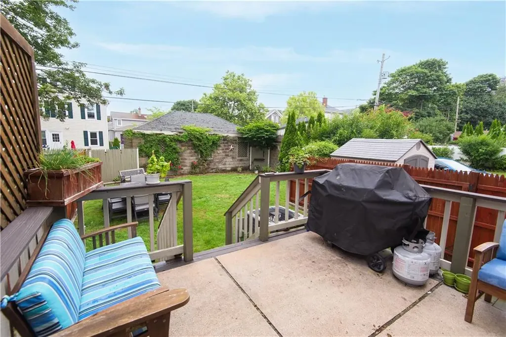 32 Hammond Street Newport RI 02840