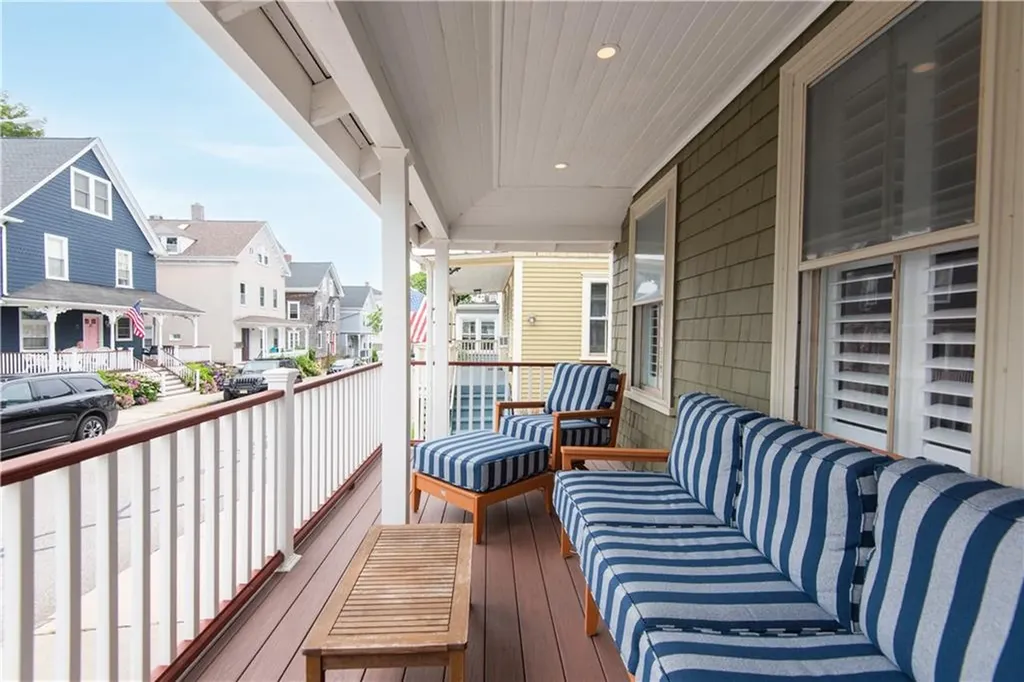 32 Hammond Street Newport RI 02840