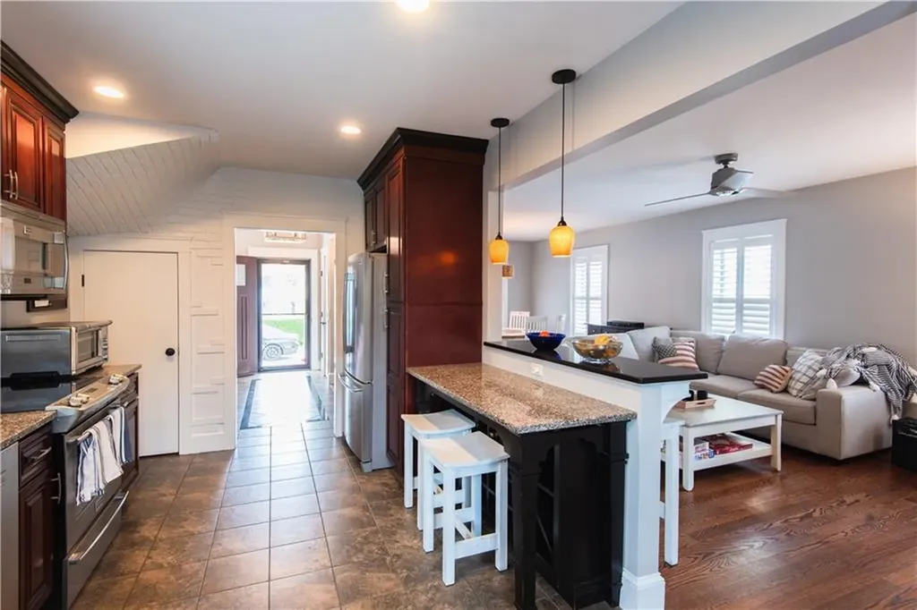 32 Hammond Street Newport RI 02840