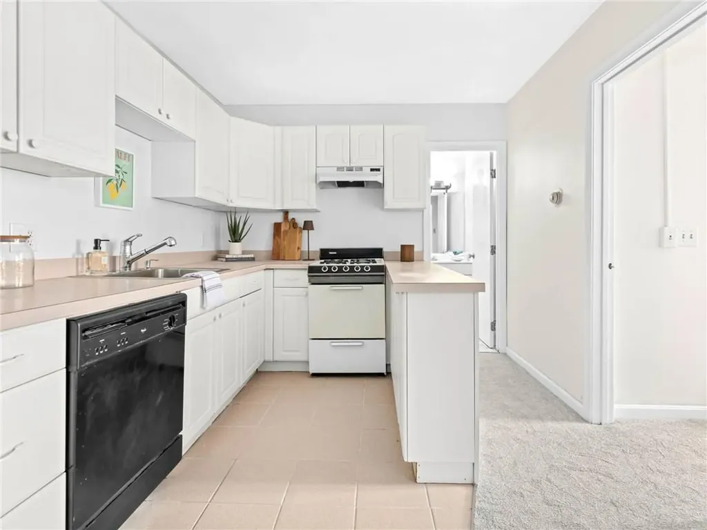 132 Hoffman Avenue Cranston RI 02920