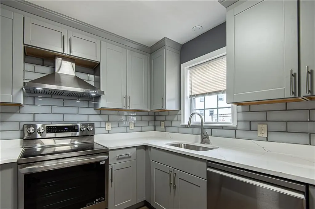 11 Newcomb Street Providence RI 02908