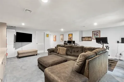 112 Turnessa Drive North Providence RI 02904