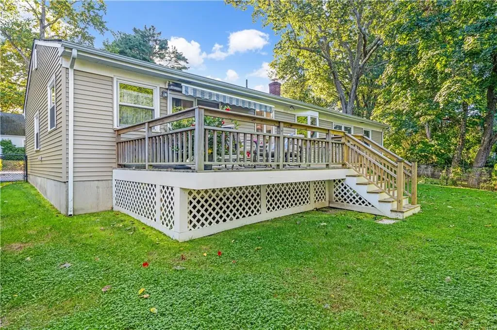 91 Prospect Street Barrington RI 02806