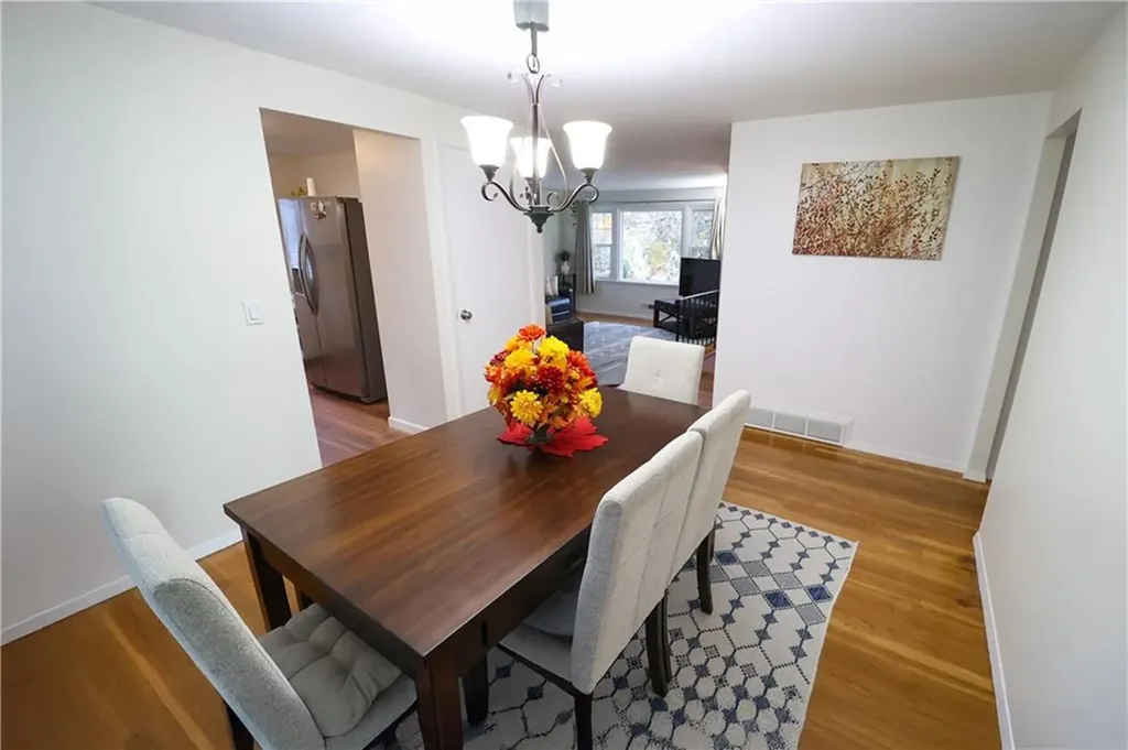 18 Meadowcrest Drive Cumberland RI 02864