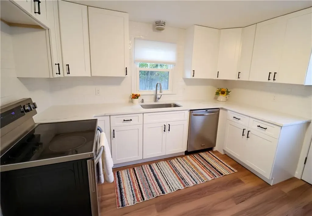 18 Meadowcrest Drive Cumberland RI 02864