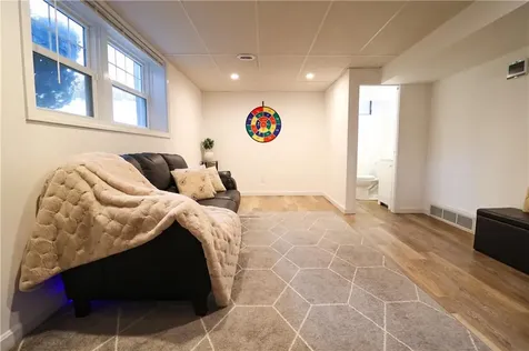 18 Meadowcrest Drive Cumberland RI 02864