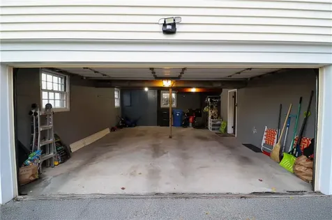 18 Meadowcrest Drive Cumberland RI 02864