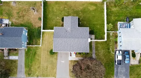 18 Meadowcrest Drive Cumberland RI 02864