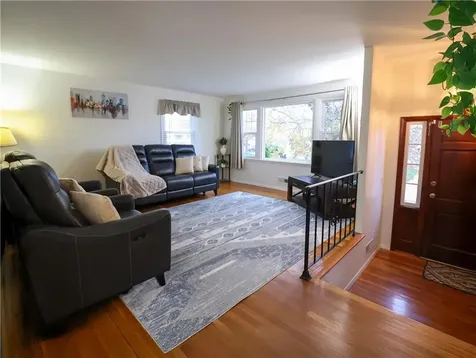 18 Meadowcrest Drive Cumberland RI 02864