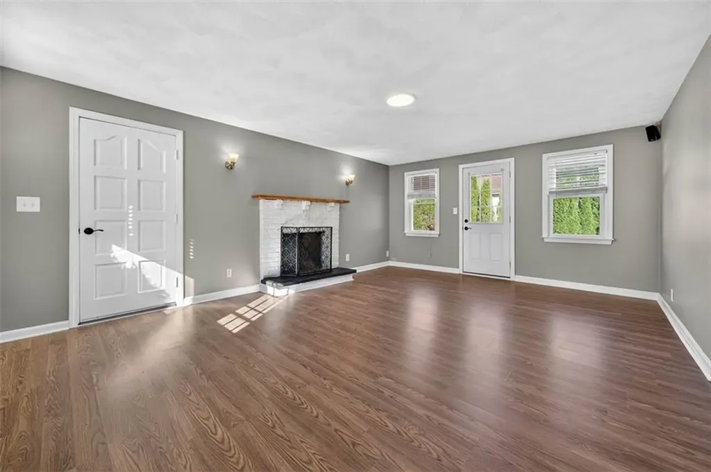 140 Promenade Street Barrington RI 02806
