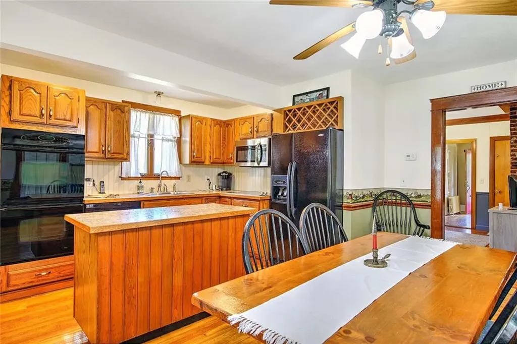 3383 West Shore Road Warwick RI 02886