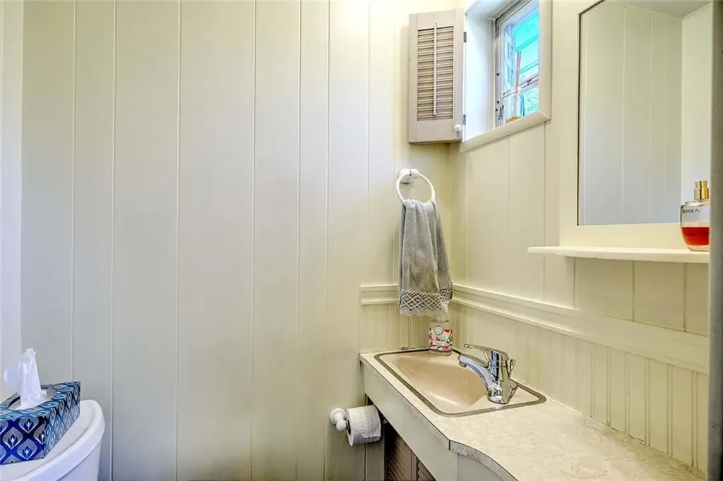 3383 West Shore Road Warwick RI 02886