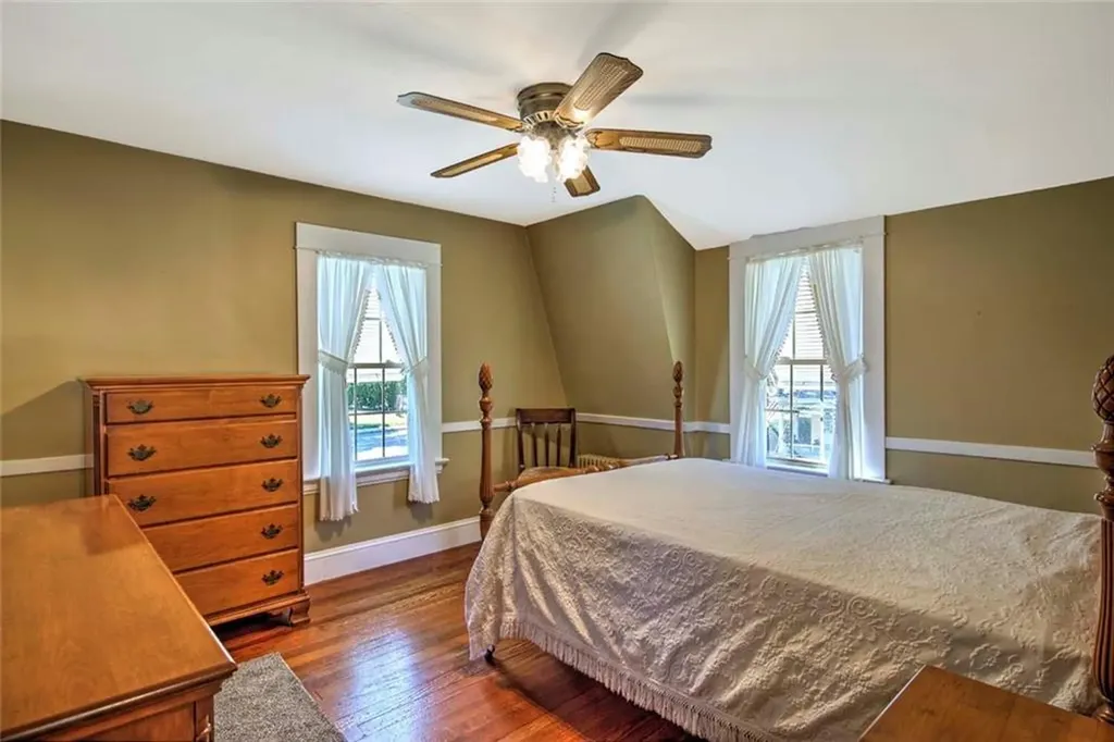 3383 West Shore Road Warwick RI 02886