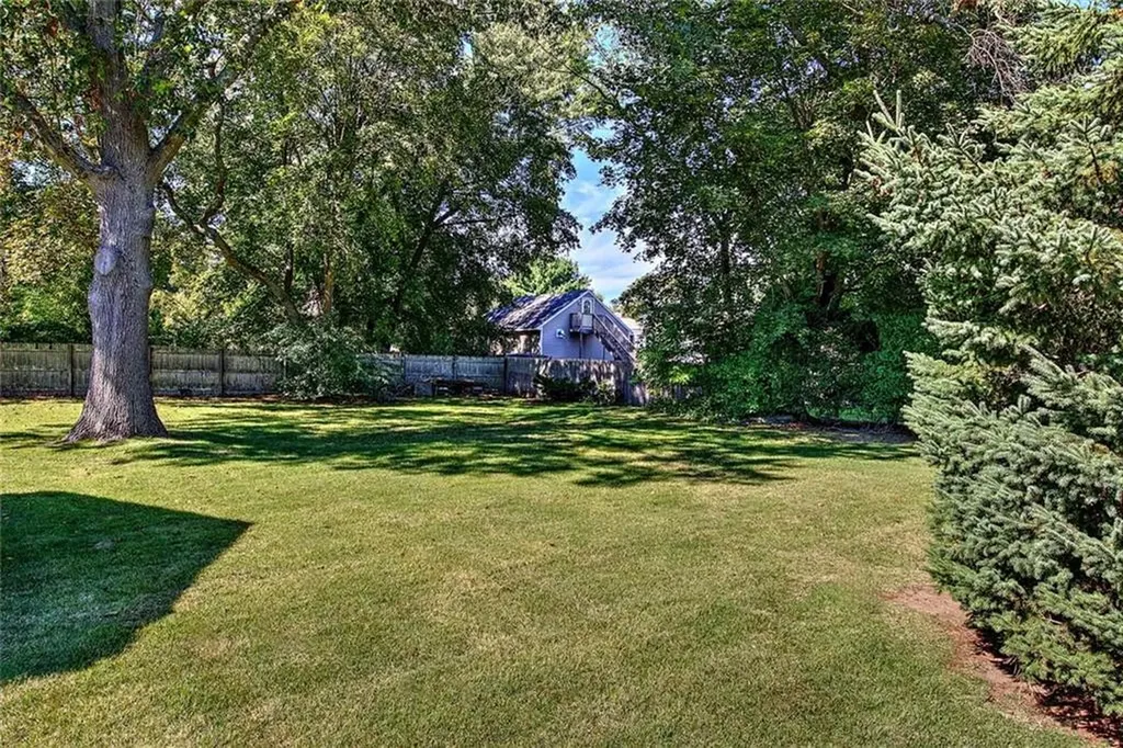 3383 West Shore Road Warwick RI 02886