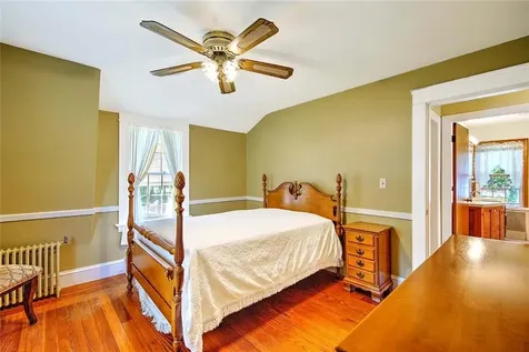 3383 West Shore Road Warwick RI 02886