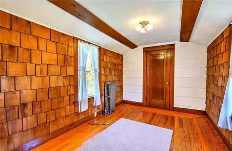 3383 West Shore Road Warwick RI 02886