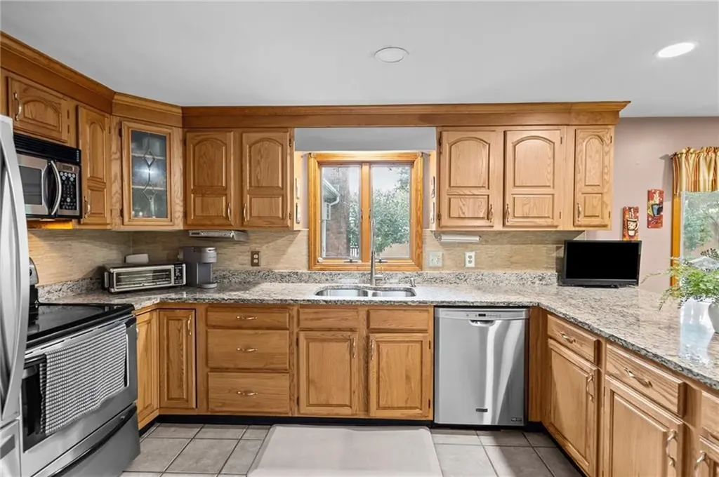 2 Fairview Drive Smithfield RI 02828