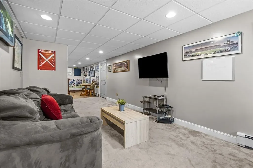 2 Fairview Drive Smithfield RI 02828