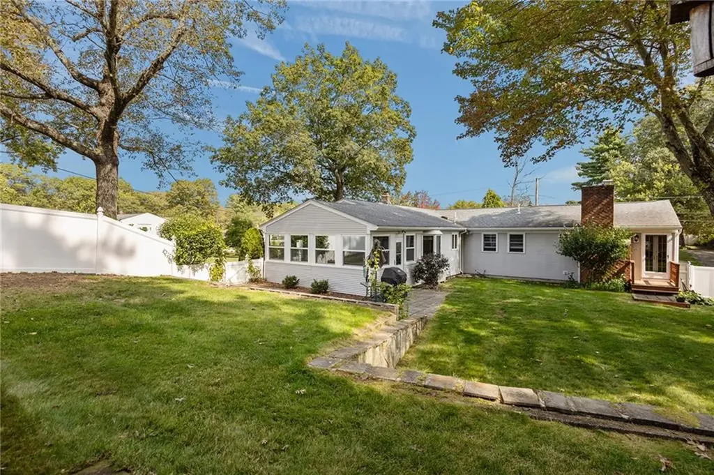 2 Fairview Drive Smithfield RI 02828