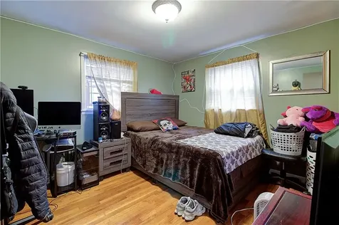 270 Woodward Avenue East Providence RI 02914