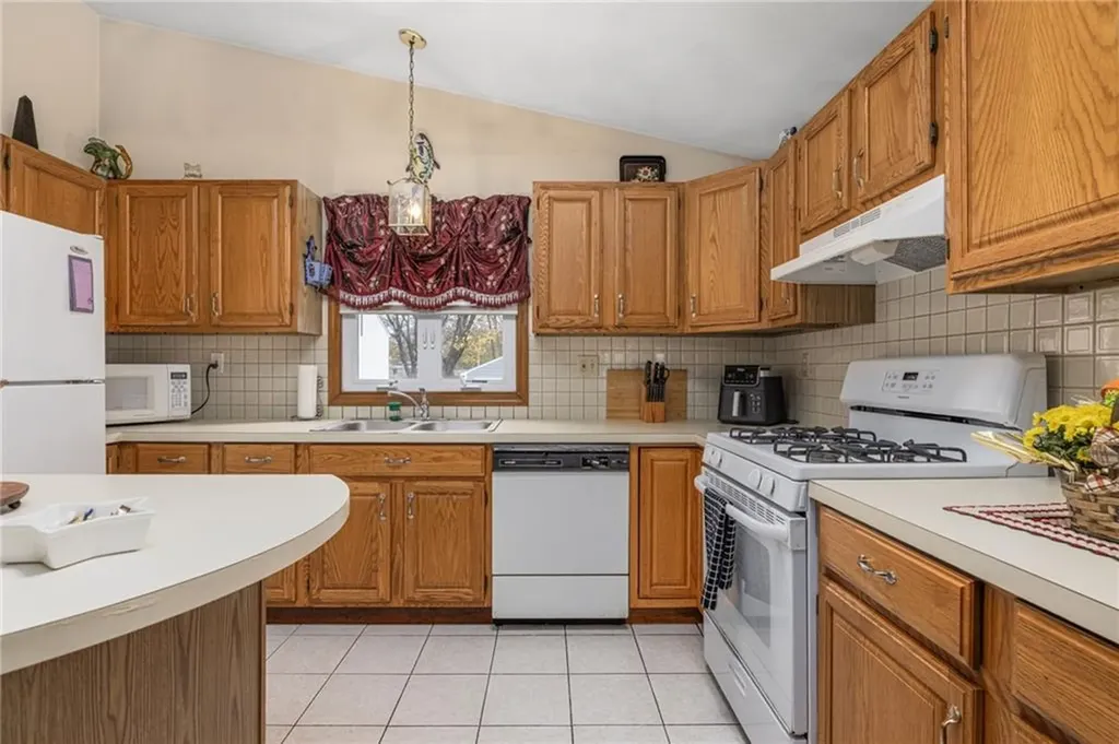 23 Hewes Street Cumberland RI 02864