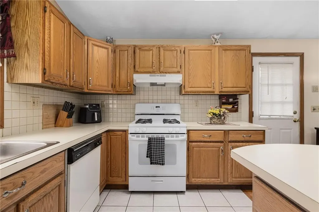23 Hewes Street Cumberland RI 02864