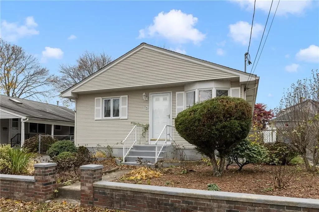 23 Hewes Street Cumberland RI 02864