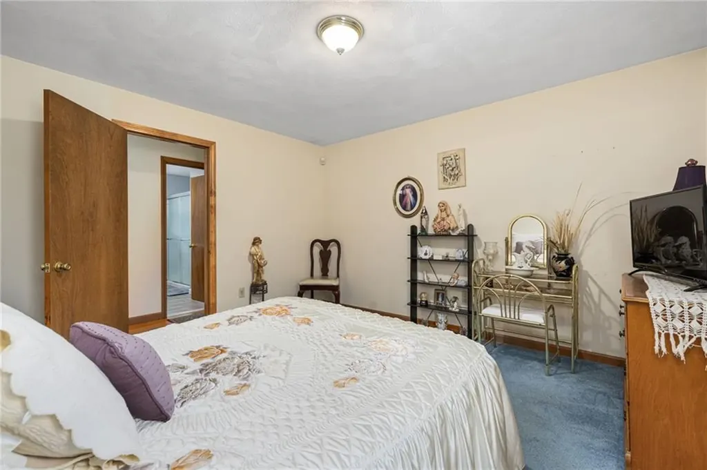23 Hewes Street Cumberland RI 02864