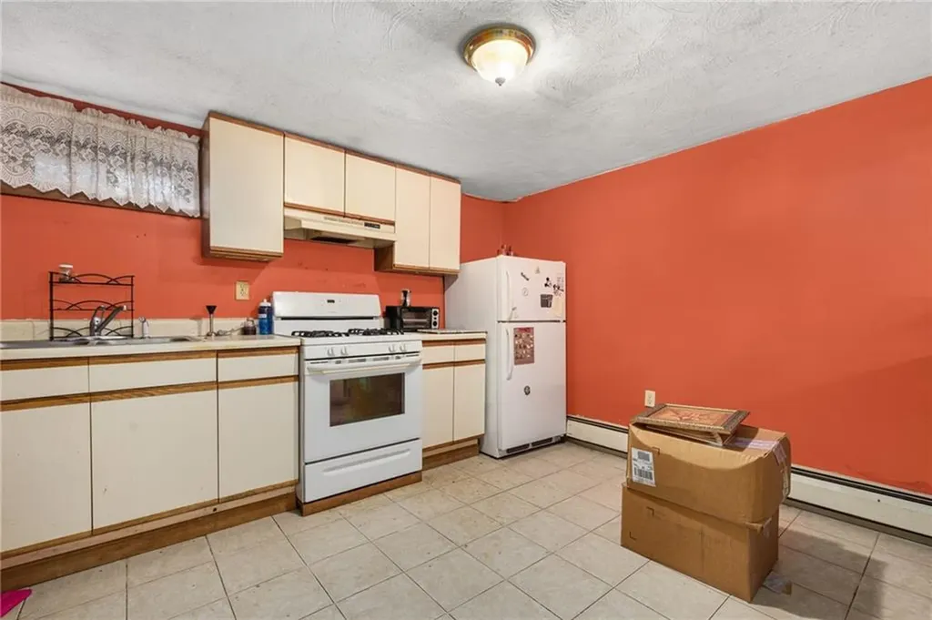 23 Hewes Street Cumberland RI 02864