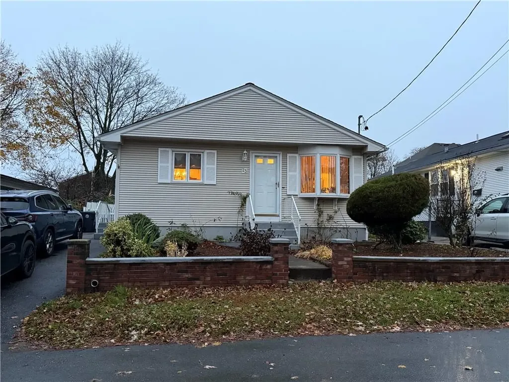 23 Hewes Street Cumberland RI 02864