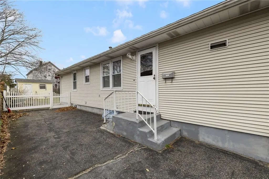 23 Hewes Street Cumberland RI 02864