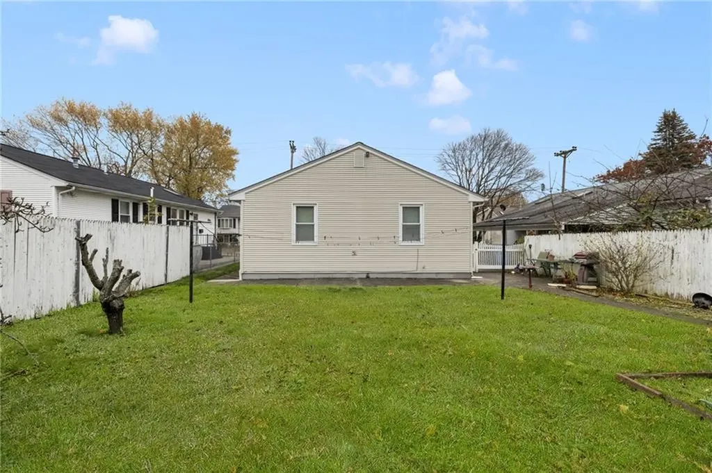23 Hewes Street Cumberland RI 02864