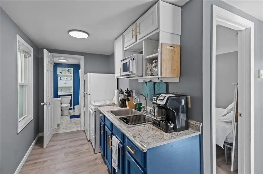 31 Oakhurst Avenue Warwick RI 02889