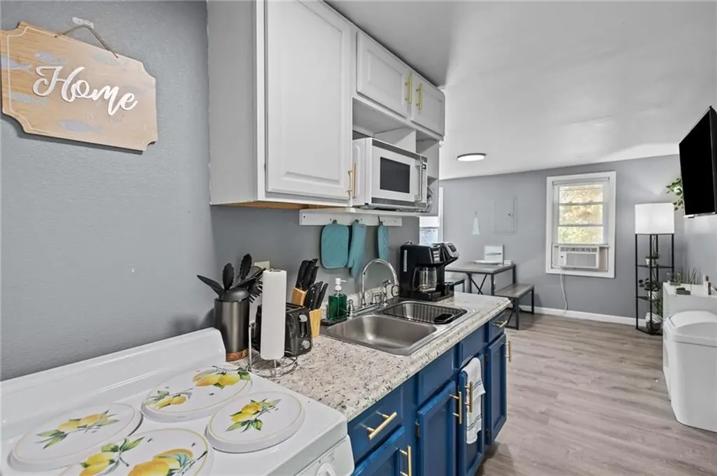 31 Oakhurst Avenue Warwick RI 02889