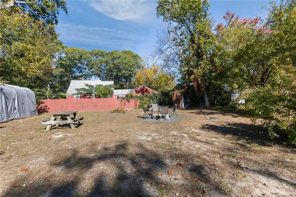 31 Oakhurst Avenue Warwick RI 02889