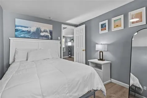 31 Oakhurst Avenue Warwick RI 02889