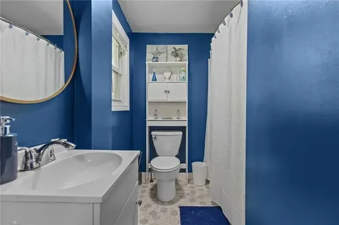 31 Oakhurst Avenue Warwick RI 02889