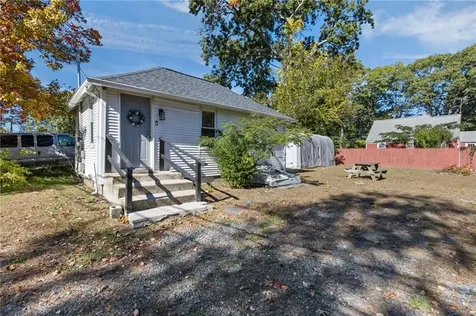 31 Oakhurst Avenue Warwick RI 02889