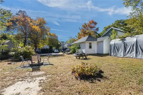 31 Oakhurst Avenue Warwick RI 02889