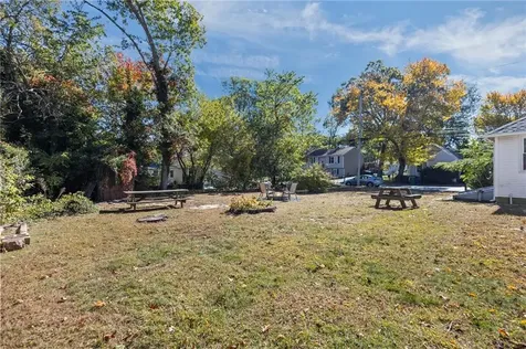 31 Oakhurst Avenue Warwick RI 02889