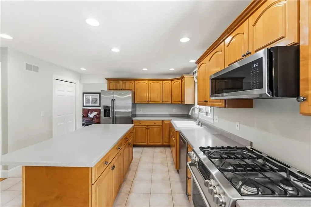 18 Susan Drive Cumberland RI 02864