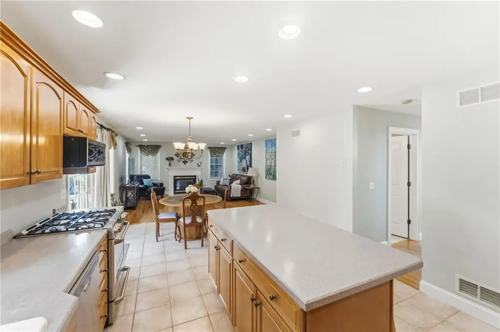 18 Susan Drive Cumberland RI 02864