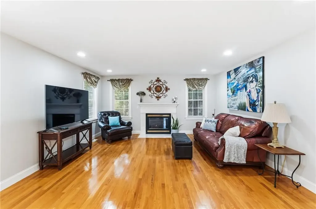 18 Susan Drive Cumberland RI 02864