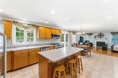 18 Susan Drive Cumberland RI 02864