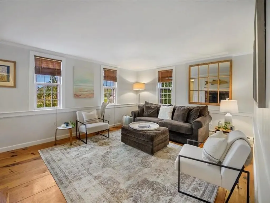 24 Peaceful Way Tiverton RI 02878