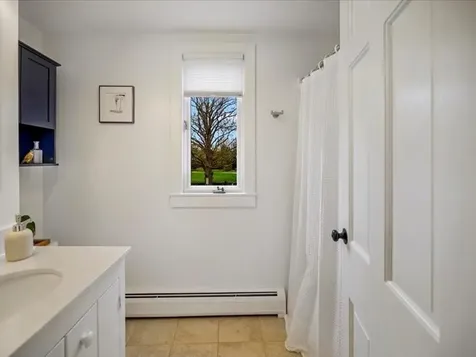 24 Peaceful Way Tiverton RI 02878