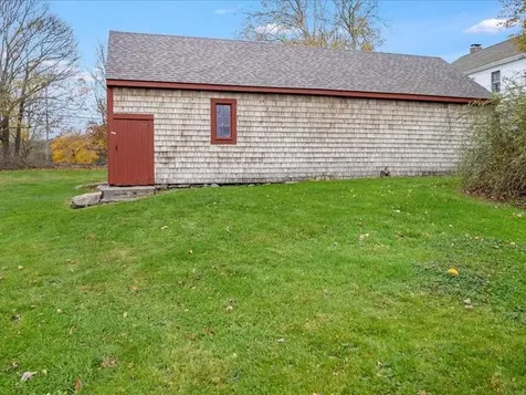 24 Peaceful Way Tiverton RI 02878