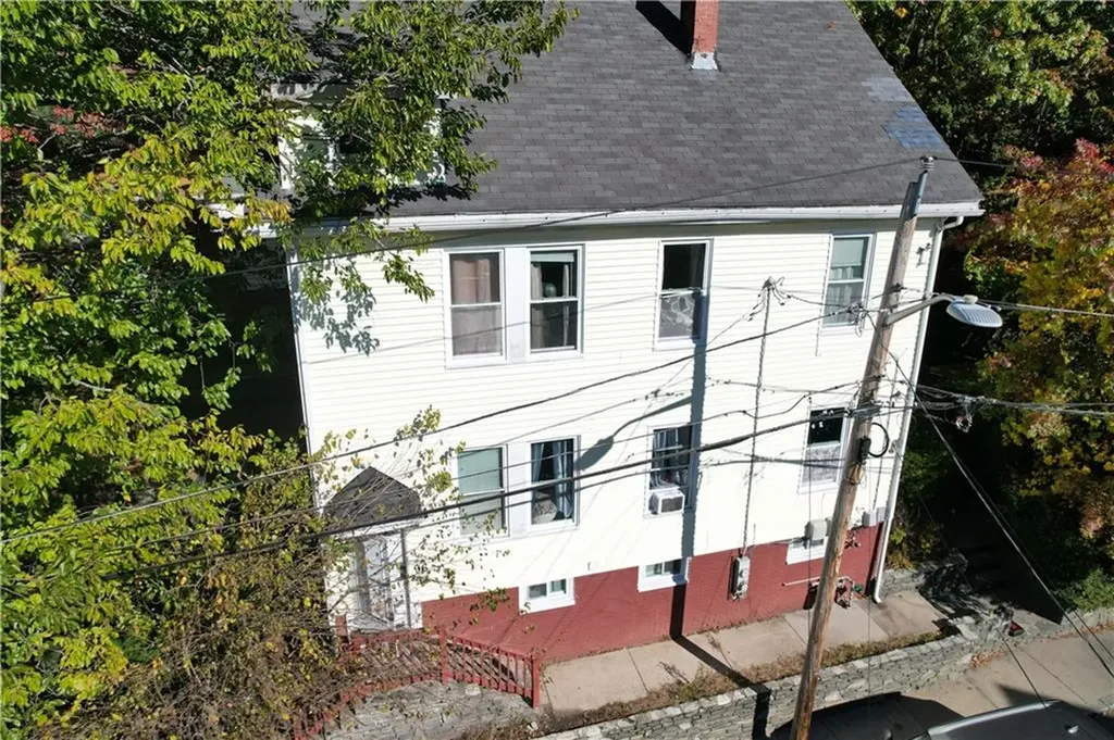 94 Garfield Avenue Providence RI 02908