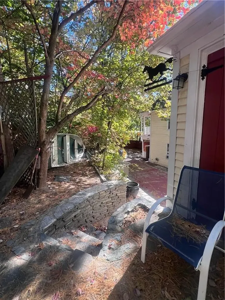 94 Garfield Avenue Providence RI 02908